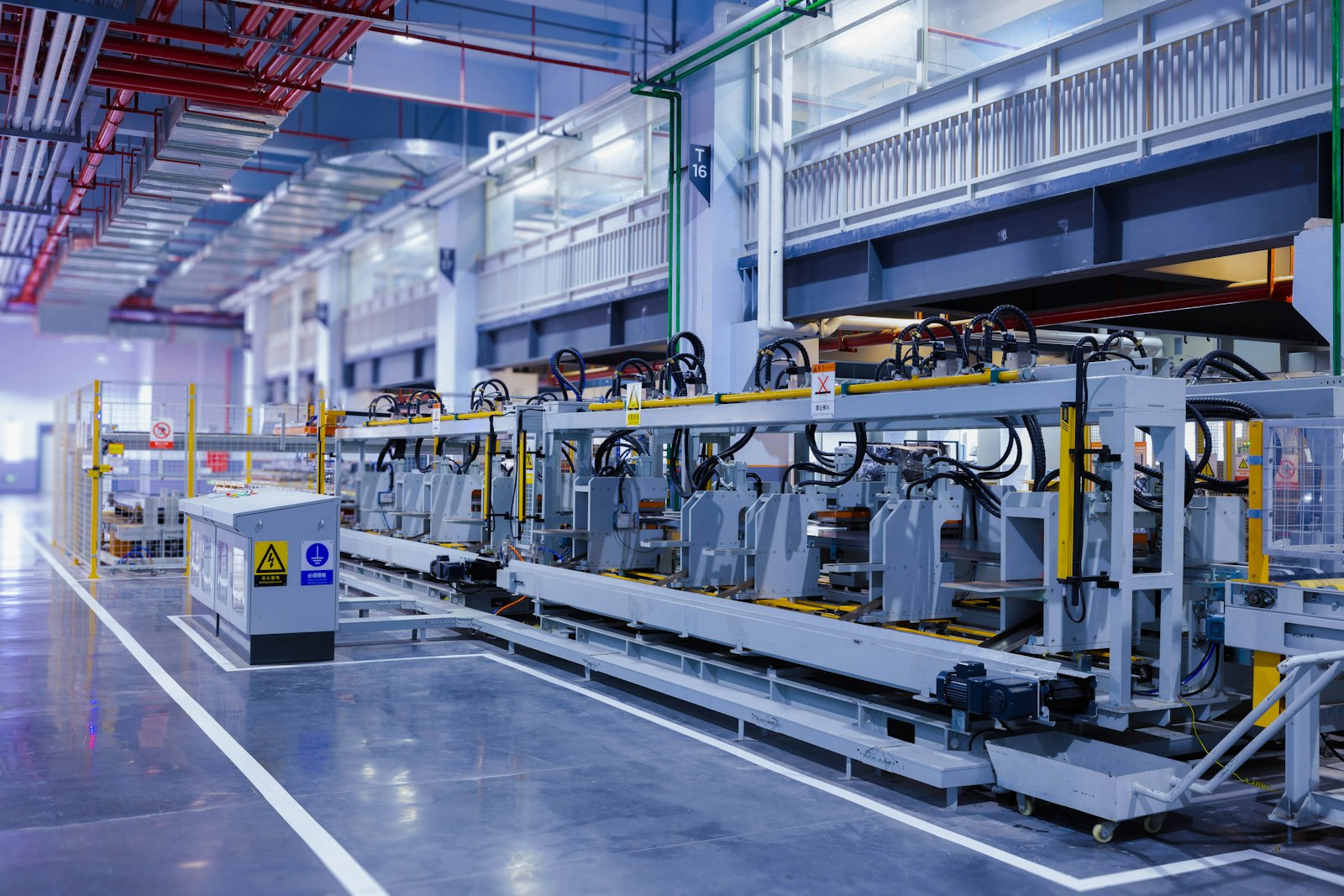 Modern integrated manufacturing facility floor
